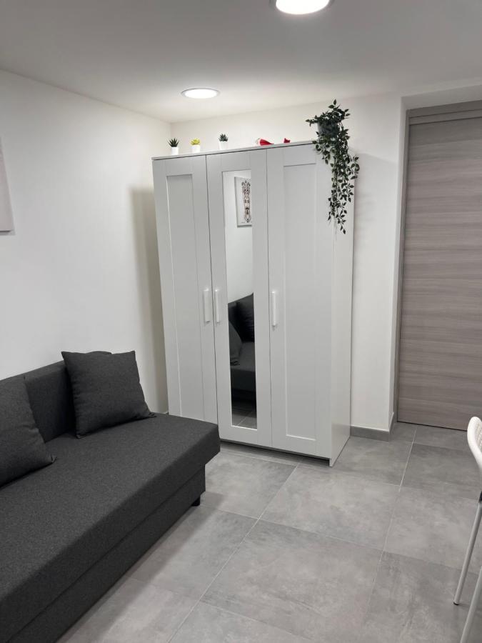 Emilyhouse Apartment Catania